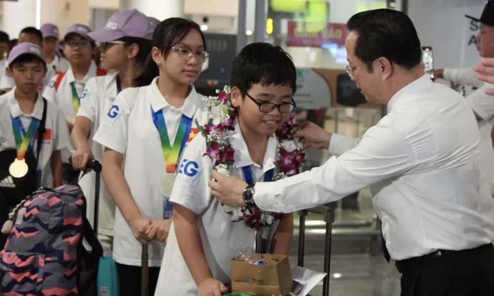 All Vietnamese students medalists at Int'l Mathematics and Science Olympiad